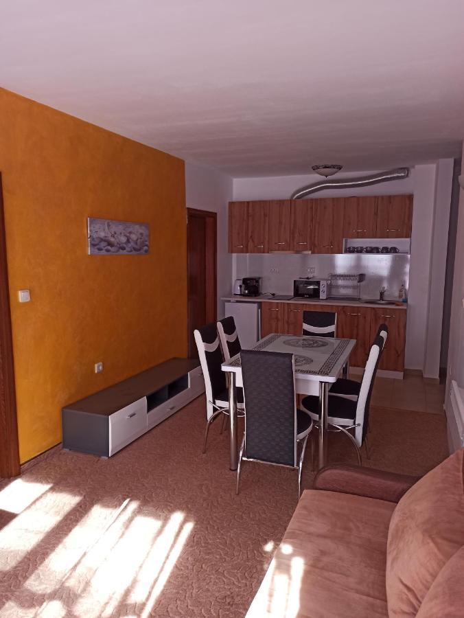 Private Apartments Nevena Pamporovo Kültér fotó