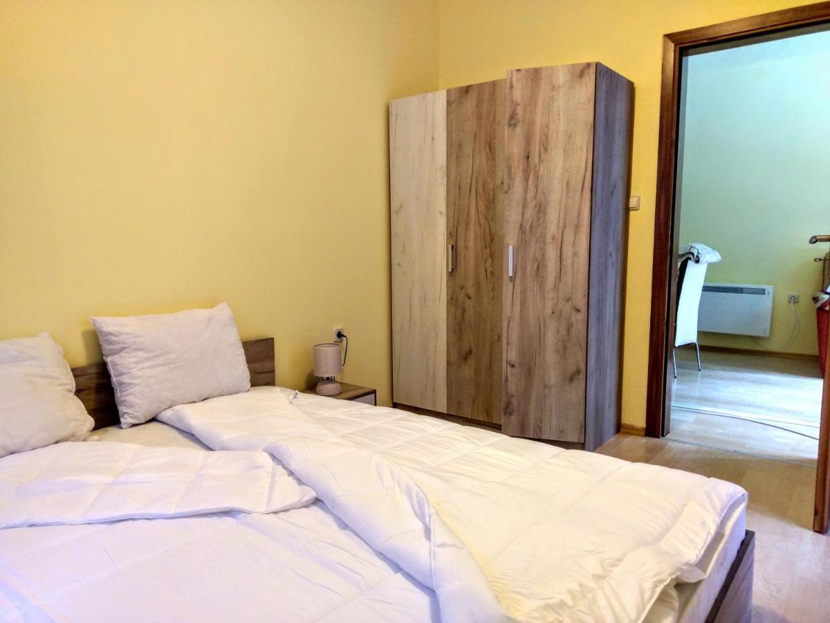 Private Apartments Nevena Pamporovo Kültér fotó